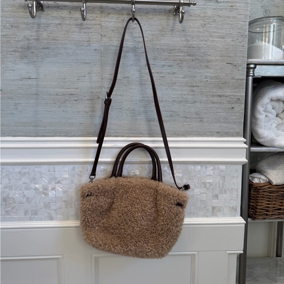 New Anthropologie Sherpa belted tote bag crossbody purse tan brown satchel - Picture 14 of 15